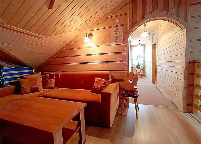 Club Red Hostel *